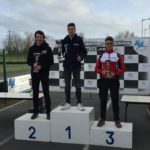 Podium-Douvrin-J10049_GF-150x150 <a href="https://www.ligue-de-karting-hdf.com/championnat-de-ligue-de-karting-des-hauts-de-france-2023-journee-1-a-douvrin/">Championnat de Ligue de Karting des Hauts de France 2023 journée 1 à Douvrin</a>